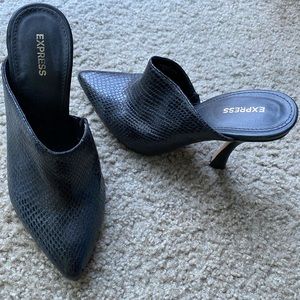 Snakeskin mule heels size 8.5/9